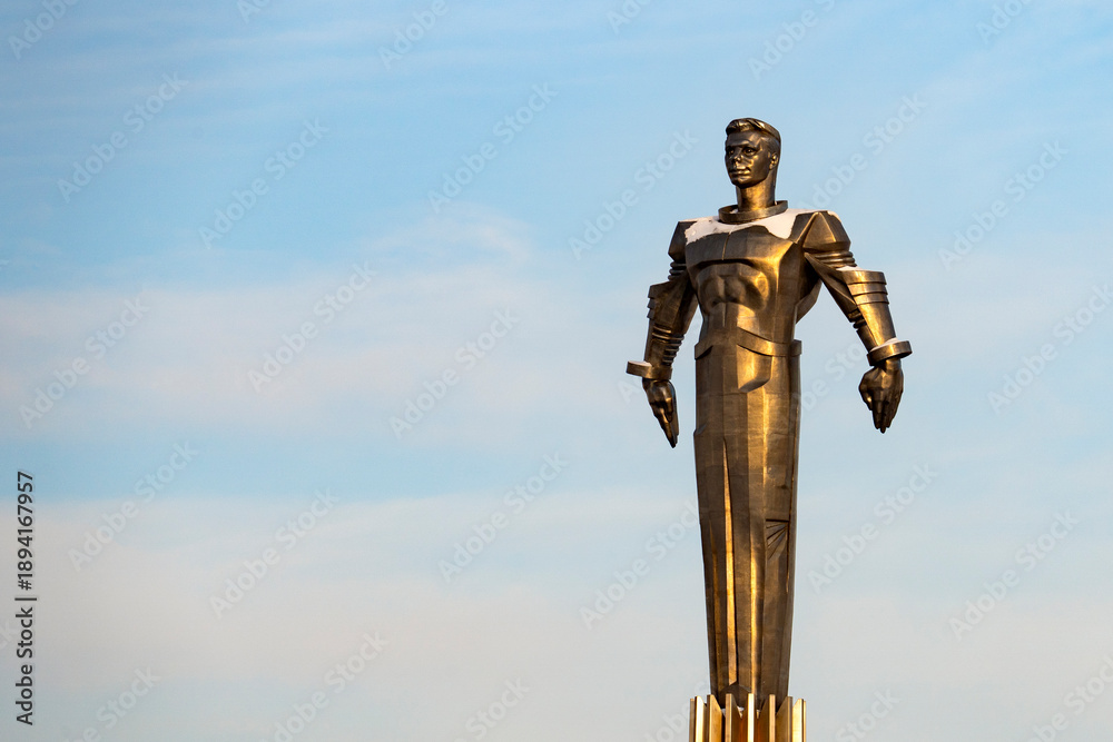 Fototapeta premium Moscow, January 27 2026, Yuri Gagarin Monument 42 meter high titanium monument Leninsky Prospekt in Moscow in 1980. Sculptor P. I. Bondarenko and architects J. B. Belopolsky and F. M. Gezhevsky.
