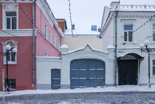 Photos old houses in the old town of vladimir
