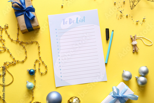 Blank to-do list with gifts...