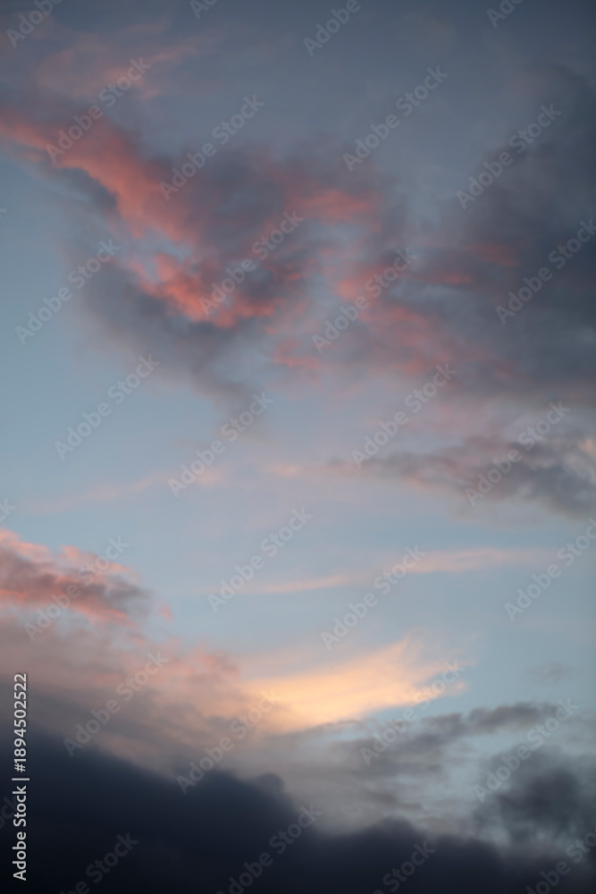 Fototapeta premium Overlay de Ciel Tropical – Ambiance Exotique pour Compositions Vibrantes 