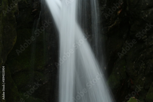 水　滝の情景