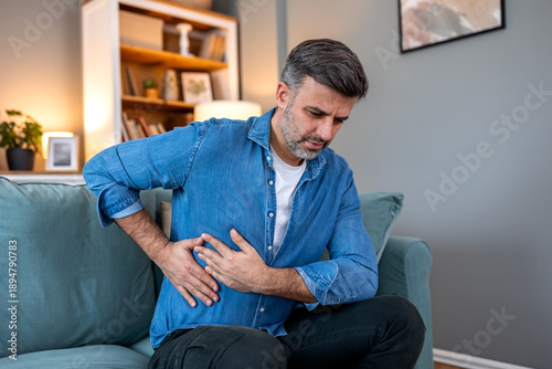 Foto Side pain and kidney ache