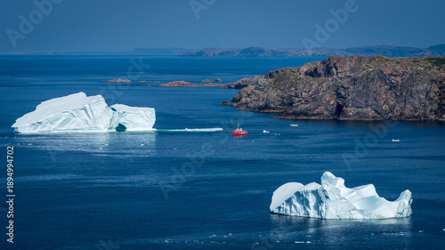 Photos Majestic iceberg off the coast of Twillingate, Newfoundland, Canada