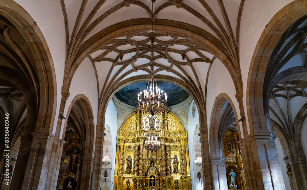 Obraz premium Details of the interior of the Church of San Sebastian in Reinosa, in the Campoo-Los Valles region, Cantabria, Spain, Europe
