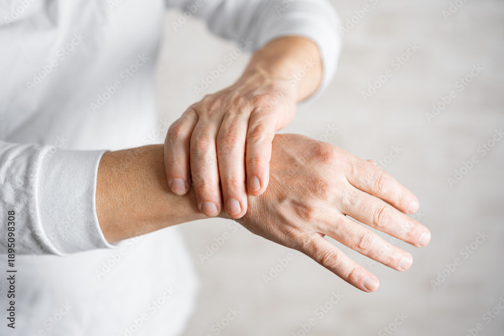 Fototapeta premium Carpal tunnel syndrome, wrist pain