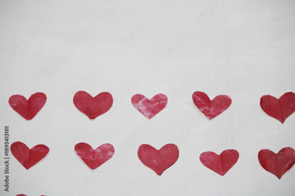 Fototapeta premium Red paper heart isolated on white background, valentine's day card copy space, red heart, valentine day gift card, red heart background,