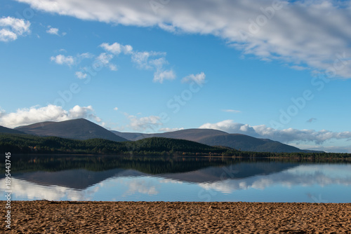 Tableau sur toile Loch Morlich