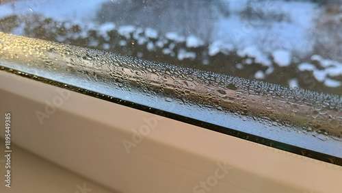 Cuadro en lienzo Condensation and water droplets on plastic window frame