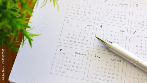 ビジネスイメージ　スケジュール管理　シフト調整