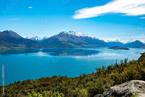 Tableau sur toile Scenic Panorama of Lake Wakatipu and Southern Alps New Zealand