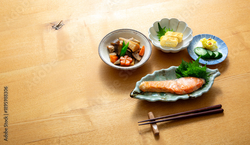 Cuadro en lienzo 和食の総菜　肴を並べた手＾ブル