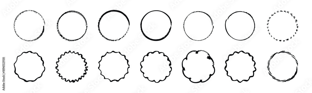 Obraz premium Hand Drawn Circle Frames, Brush Stroke Round Shapes Vector Set 