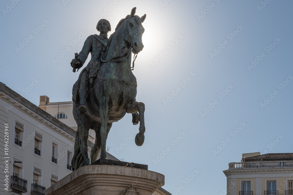 Fototapeta premium Madrid, Spain: Estatua Ecuestre de Carlos III, Plaza del Sol