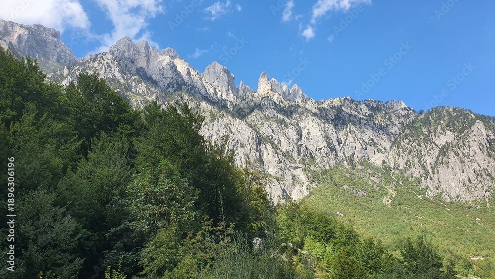 Obraz premium Untouched Alpine Nature and Scenic Mountains in Valbona National Park