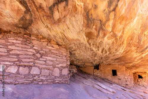Картината върху платно House on Fire Ruins
South Fork Mule Canyon
Bears Ears National Monument
Utah