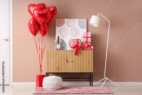 Chest of drawers, floor lam...