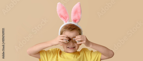 Little boy with chocolate e...