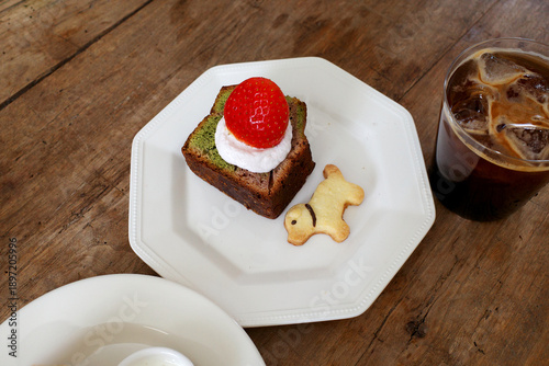 korea cafe pound cake cheesecake with strawberries