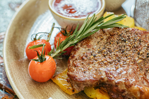 Gourmet-Steakfleisch in Nahaufnahme im Restaurant
