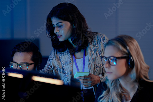 Εκτύπωση καμβά A future call center manager uses an AI platform showing predictive analytics on agent performance, identifying coaching needs in real time for optimized customer interactions
