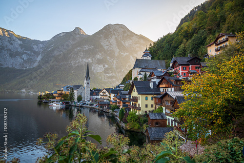 Photos Stunning view of famous Hallstatt mountain village with Hallstatter lake