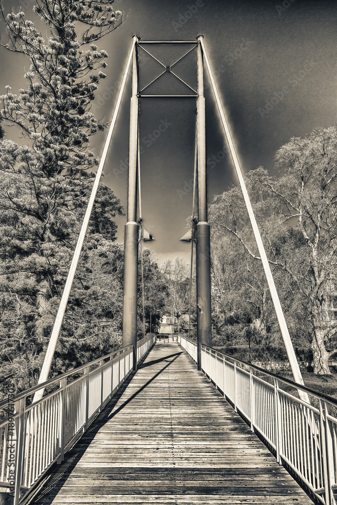 Fototapeta premium Trafalgar Bridge and Victoria Gardens in Perth