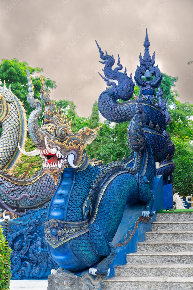 Obraz premium Architectural details of the famous Blue Temple in Chiang Rai, Thailand