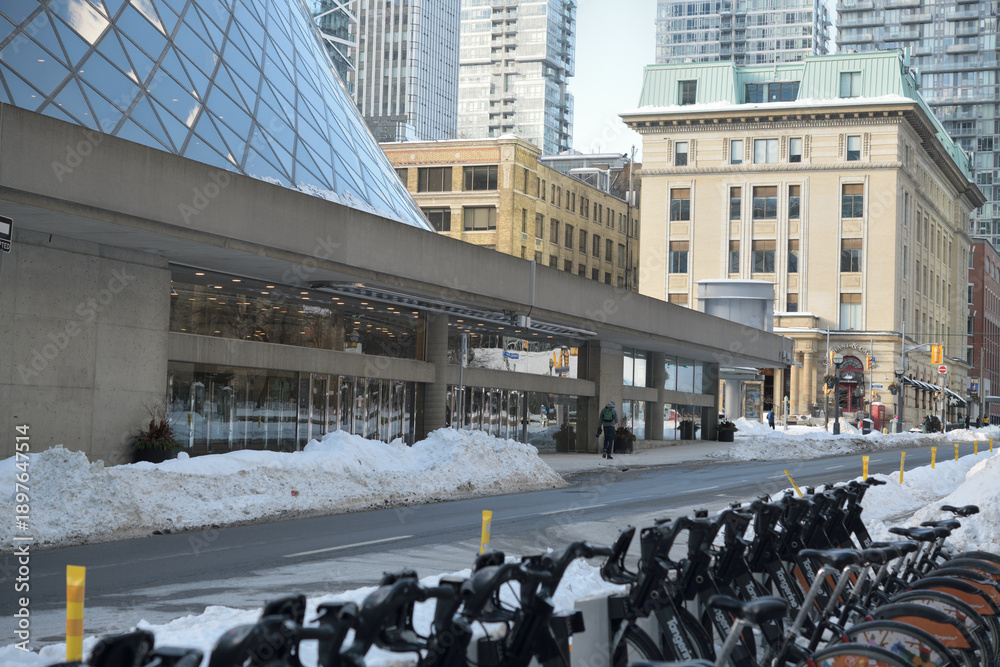 Naklejka premium looking north on Simcoe St opposite Roy Thomson Hall to King St W, Toronto