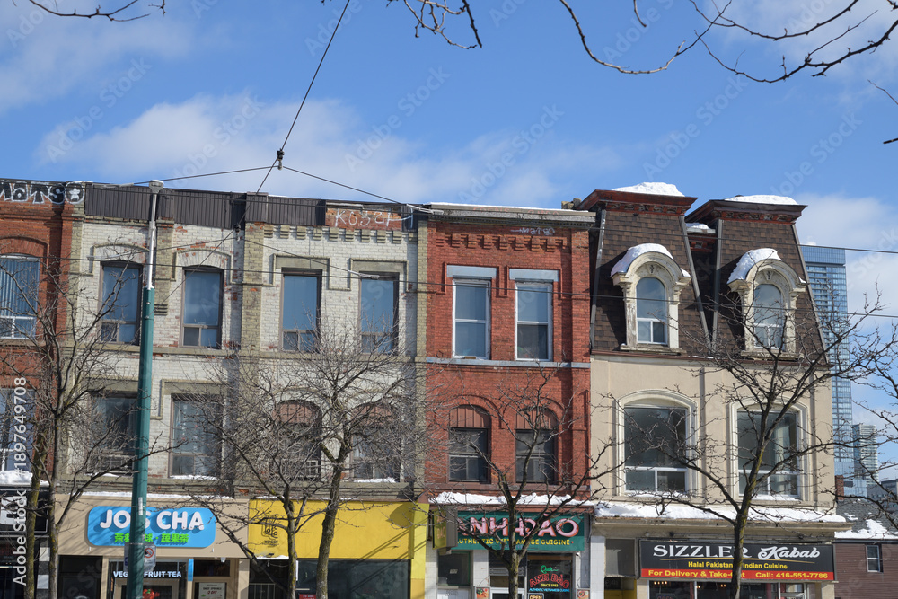 Obraz premium historic building facades on Spadina Av (east side) - Jo's Cha 茶救星球 to Sizzler Kabab - 387 to 381 Spadina Av, Toronto
