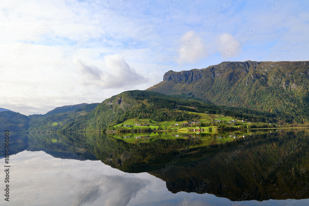 Fototapeta premium Serene Mountain Reflections on Granvinsvatnet Lake, Voss, Norway