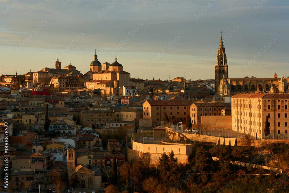 Obraz premium Sunset Over Historic European Cityscape