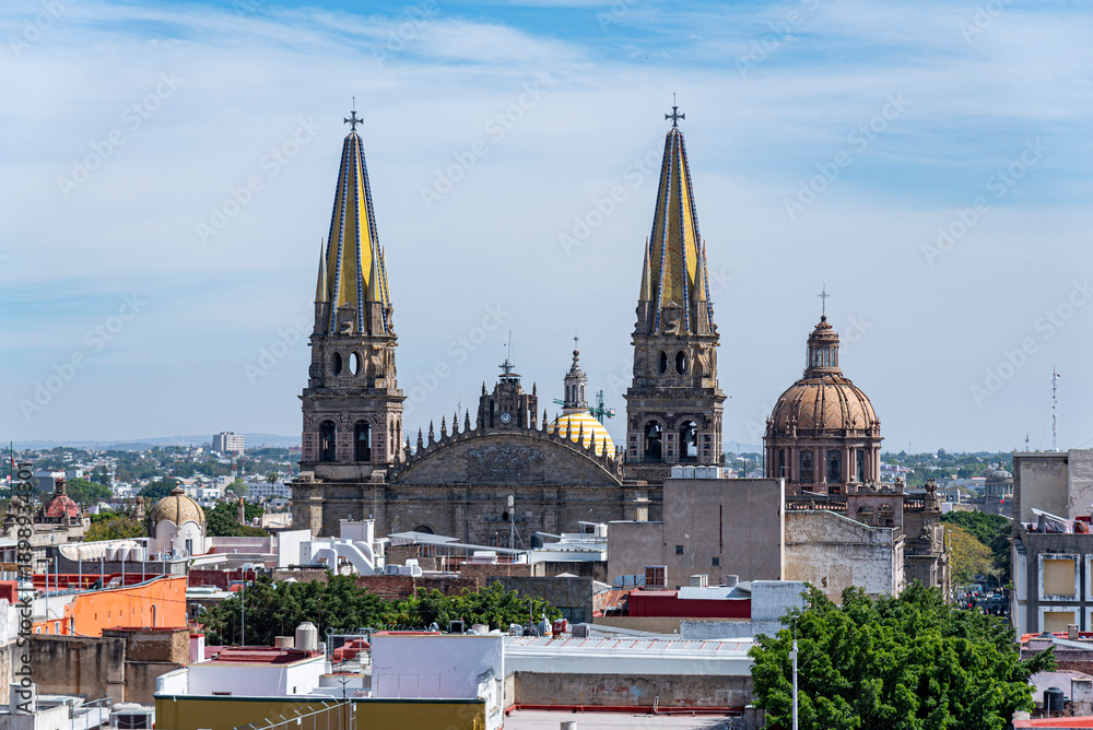 Obraz premium catedral, house of god, ciudad, guadalajara, aereo, cúpula, religiones, historia, turismo, museo, europa, urbana, cielo, torre, edificio, arquitectura, viajando, ortodoxa, impresiones, ciudad, centro