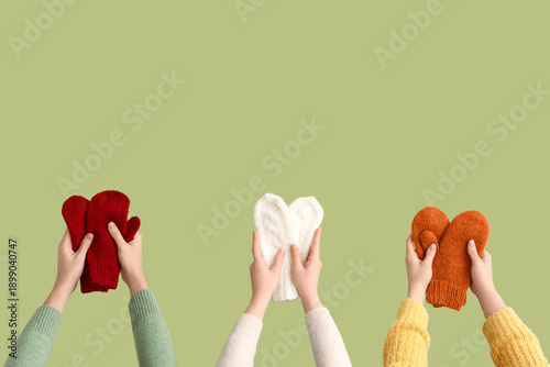 Many hands with different w...