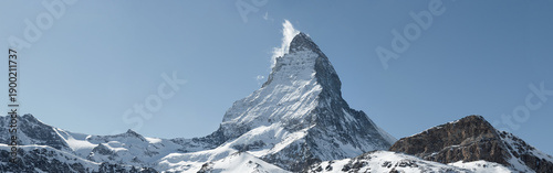 Panel kuchenny z motywem Panoramic View to the Majestic Matterhorn Mountain in Front of a Small Cloud