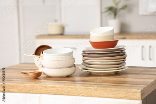 Different plates and bowls ...