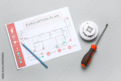 Modern smoke detector with ...