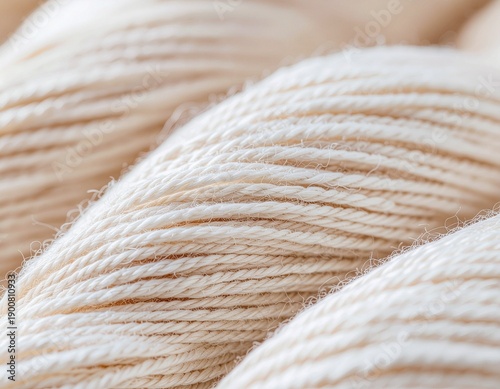 benang wol putih gading