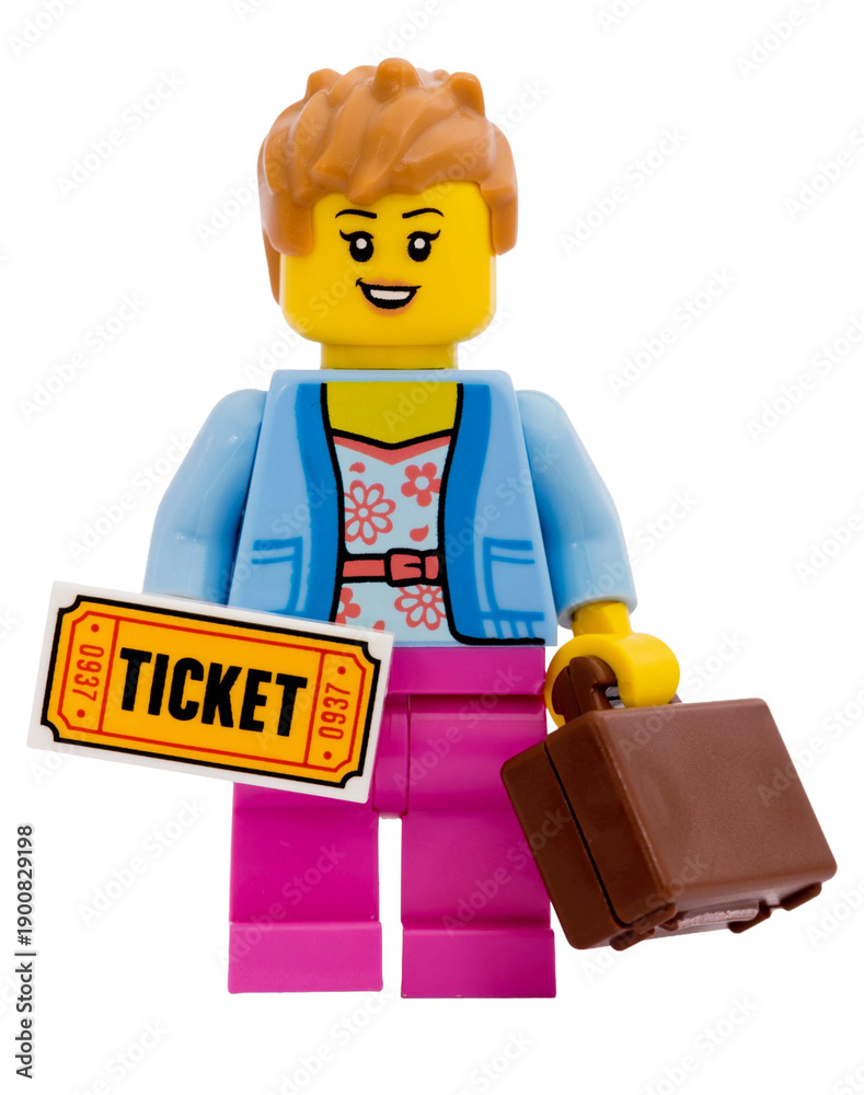 Fototapeta premium Dortmund - Deutschland 2. Februar 2026 - Lego Minifigur mit einem Koffer