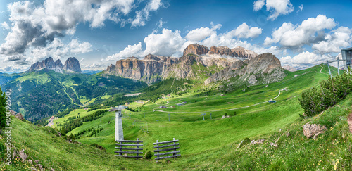 Tableau sur toile Panoramic view of Langkofel and Sella groups, Dolomites, Italy