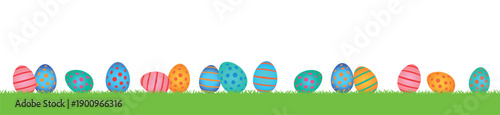 Bunt bemalte Ostereier liegen auf einer grünen Wiese, horizontal Banner, transparenter Hintergrund