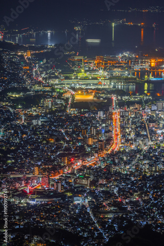 日本　広島県呉市栃原町にある灰ヶ峰の展望台から望む呉の市街地の夜景と瀬戸内海