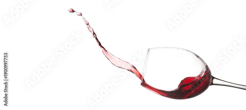 Foto Close-up red wine glass droplets pouring splash flow
