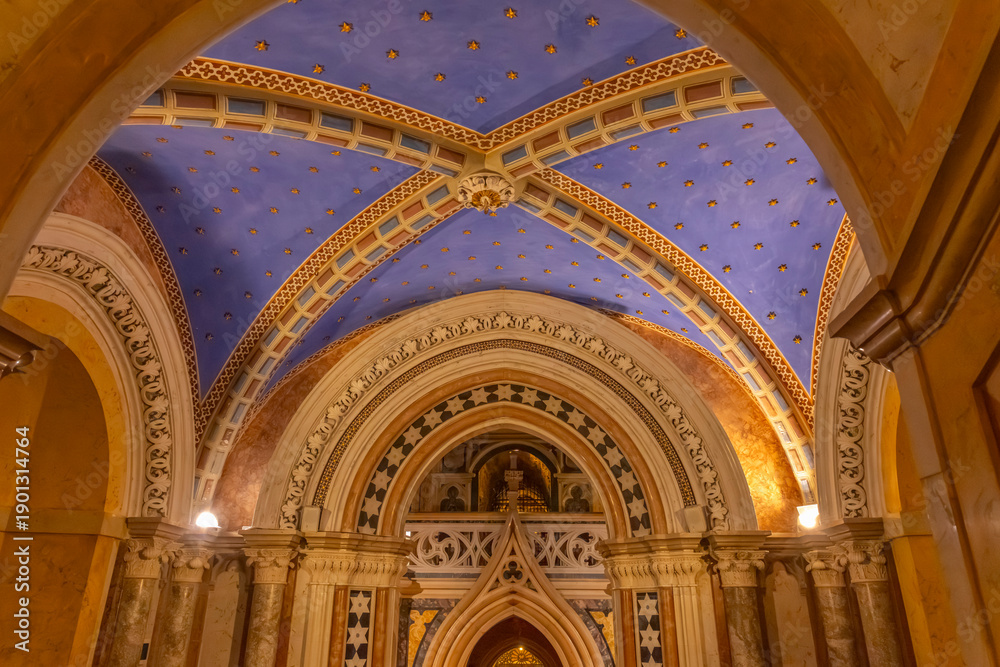 Obraz premium Adorned vault ceiling inside Basilica of Santa Chiara, Assisi, Italy
