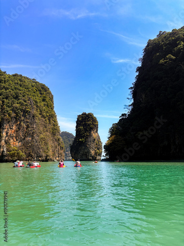 Konstfotografi Experience the tropical paradise of Phi Phi Island, Thailand, where turquoise wa