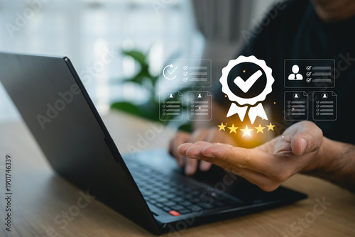 Quadro su tela Man holding virtual quality assurance icon and five stars for premium service