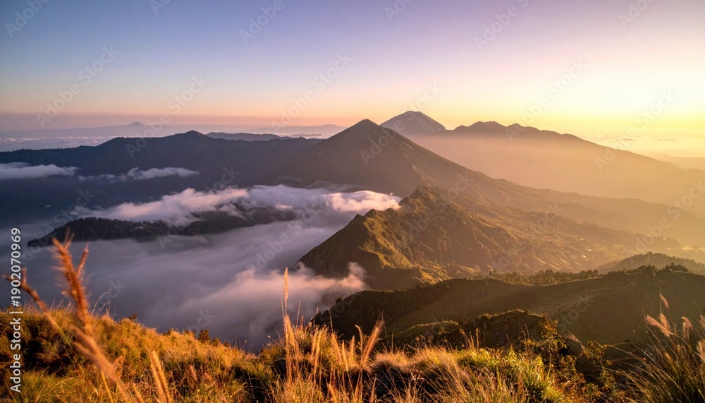 Obraz premium Mountain Landscape with Clouds at Sunrise.