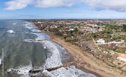 Panorama aérien de Vias-plage dans l'hérault en région occitanie (france)