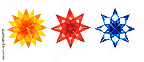 Drei bunte gefaltete Paiersterne isoliert