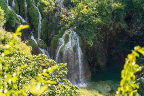 Canvas-taulu Plitvice Lakes, Croatia - August 16, 2025: Scenic landscape of turquoise lakes and waterfalls in National Park
