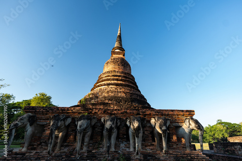 Ancient Buddha statue at Su...